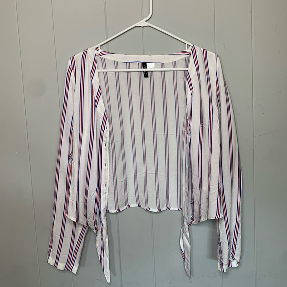 Button up stripped blouse - Picture 2 of 3